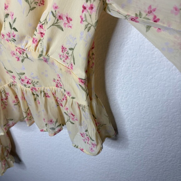 Lulu's Yellow v neck Floral Blouse - Picture 7 of 9